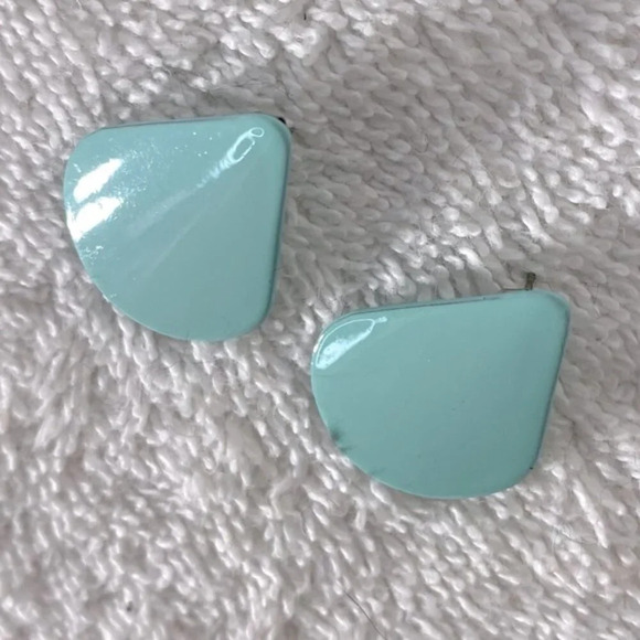 Vintage Light blue Painted Metal Teardrop Shaped Clip On  Earrings - Picture 3 of 6